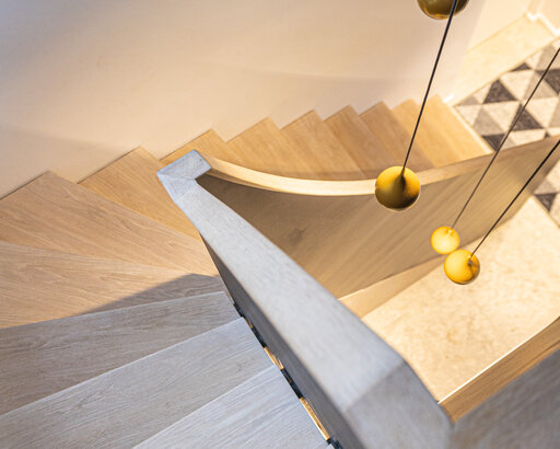 Faltwerktreppe mit Flachstahlgeländer - London Zickzack Holz und Stahlblech Treppen Siller Treppen Bild 009