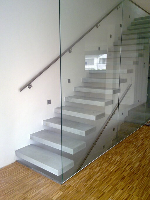 Kragarmtreppe aus Beton - Betontreppe 1