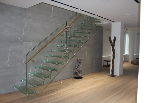 All glass stair UK regulations compliant - Design Treppe in Glas