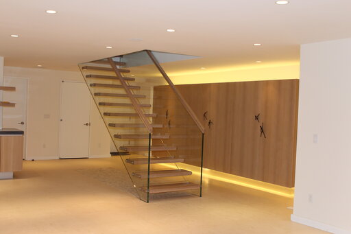 Mistral Float - freistehend tragende Glastreppe new york