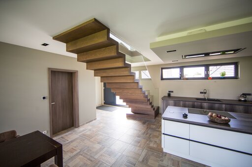 Faltwerk REACH - gerade Faltwerktreppe aus Holz freitragend Siller Treppen 9